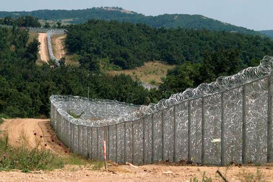 Огородження з колючого дроту Єгоза в Болгарії