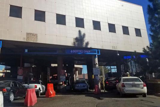 Колючий дріт прибраний з пункту пропуску ДеКончіні в США