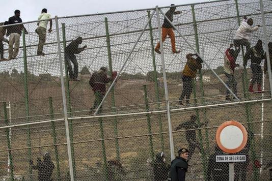 Паркан та колючий дріт в Мелільї