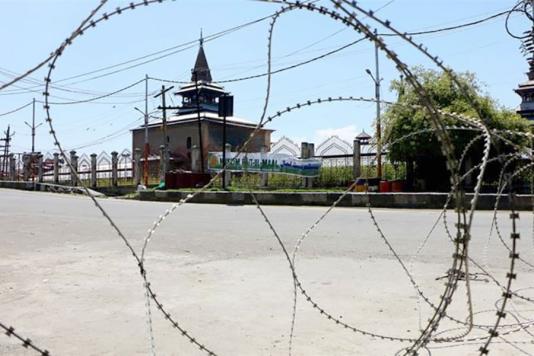 Колючий дріт в Кашмірі