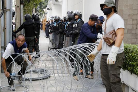 Проволока колючая в Бангкоке