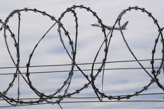 Огорожу з колючим дротом в Орландо