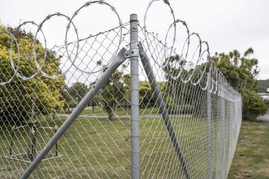 Колючая проволока в Веллингтоне