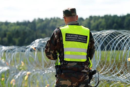 ЄС не бажає фінансувати колючий дріт