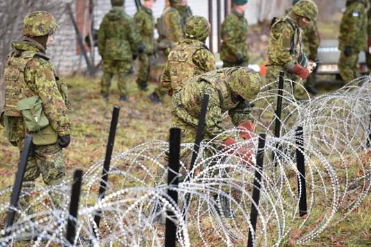 Колючий дріт в Нарві