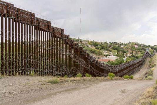 Проблеми через колючий дріт