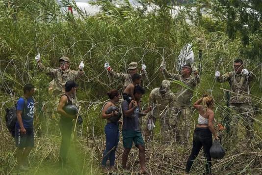 Повернення колючого дроту на кордон