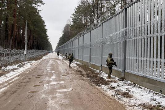 Паркан, колючий дріт, тепловізори