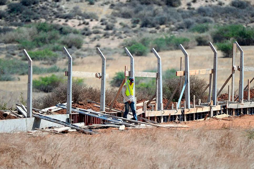 Огорожа з колючого дроту між Алжиром і Марокко