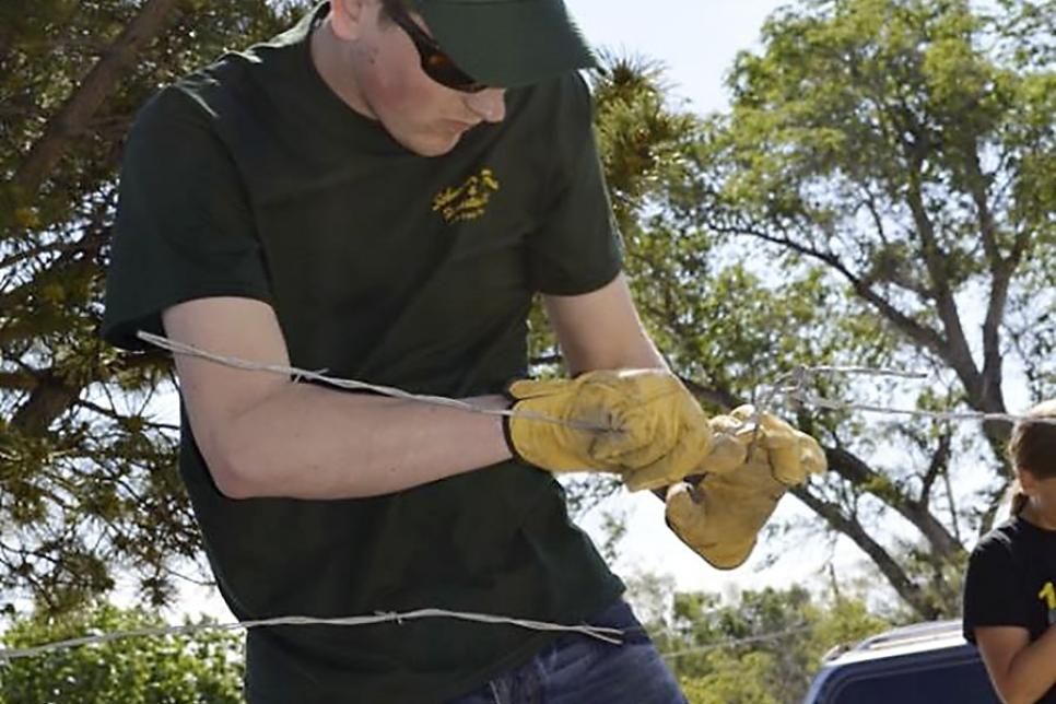 Змагання по з'єднанню колючого дроту