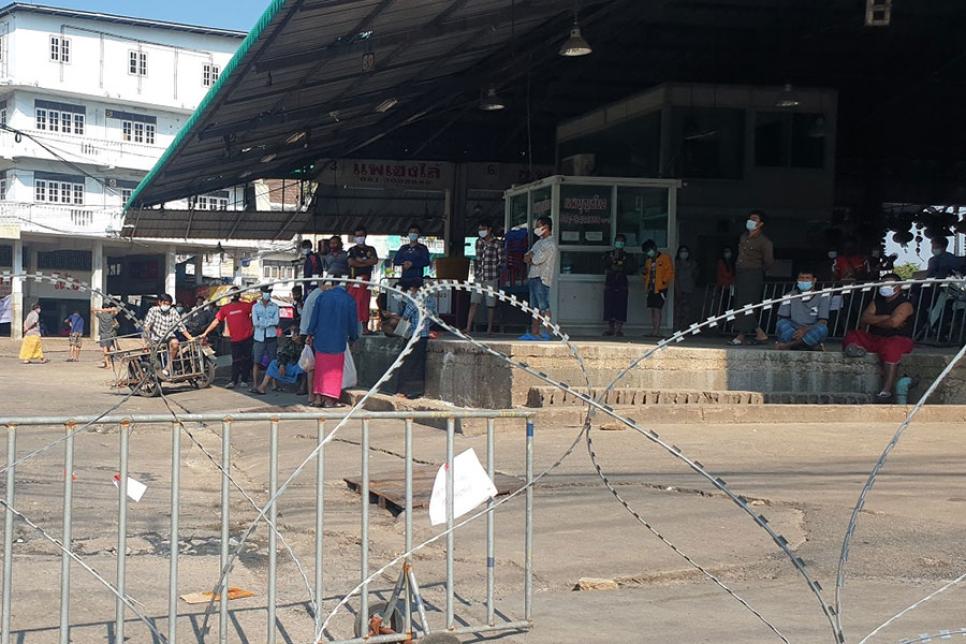 Колючая проволока и мигранты в Бангкоке