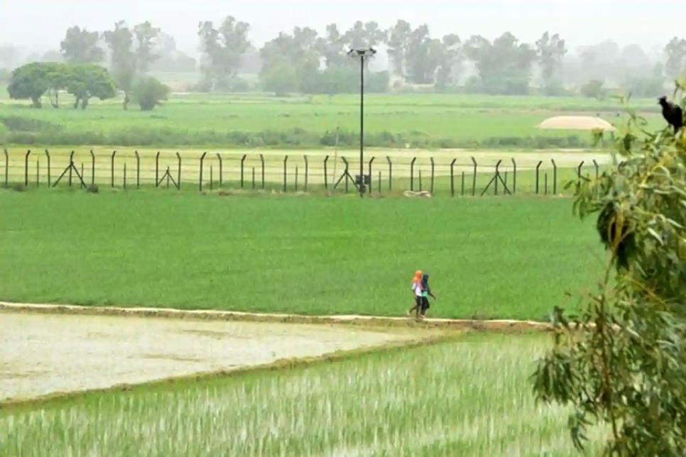 Колючая проволока на индо-пакистанской границе