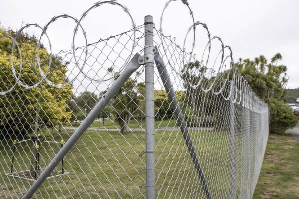 Колючая проволока в Веллингтоне