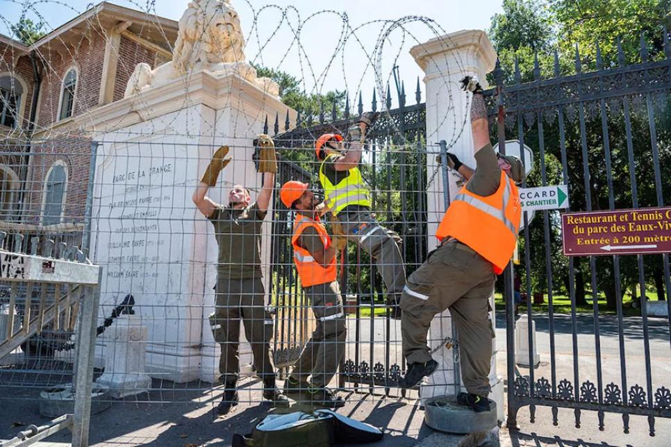 Колючая проволока в Женеве на саммите
