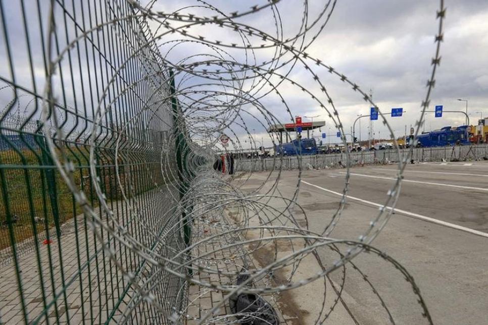 Колючий дріт на кордоні з Білоруссю
