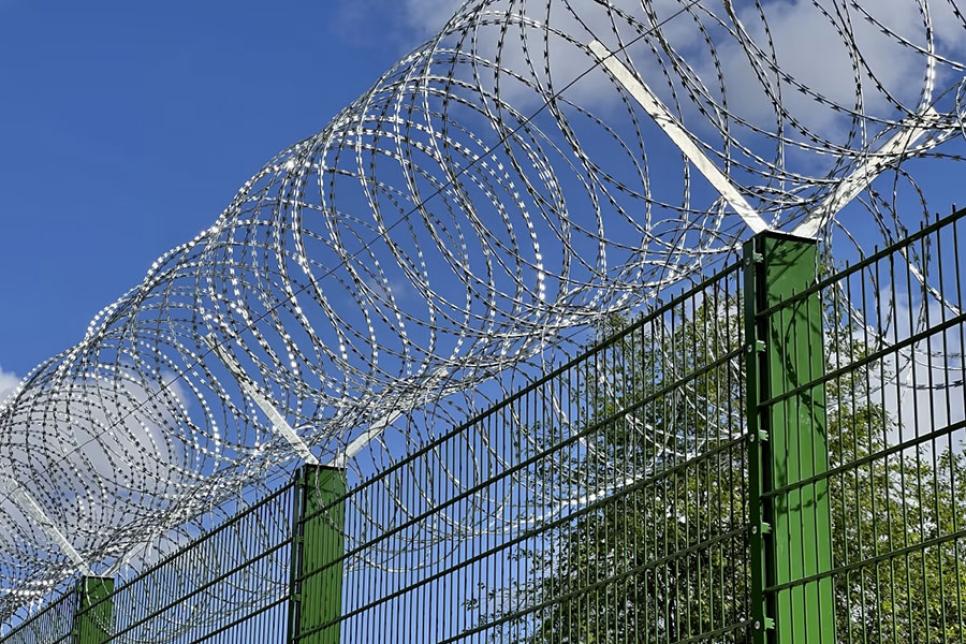 Паркан та колючий дріт у Фінляндії