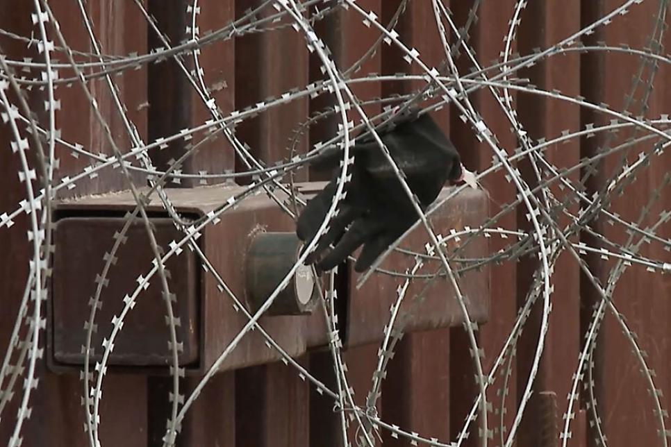 У Ногалесі відновлюють дріт