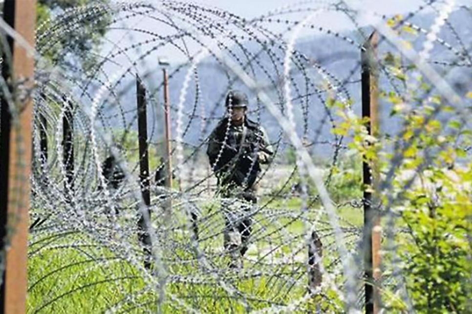 Бангладеш та Індія встановлюють колючий дріт